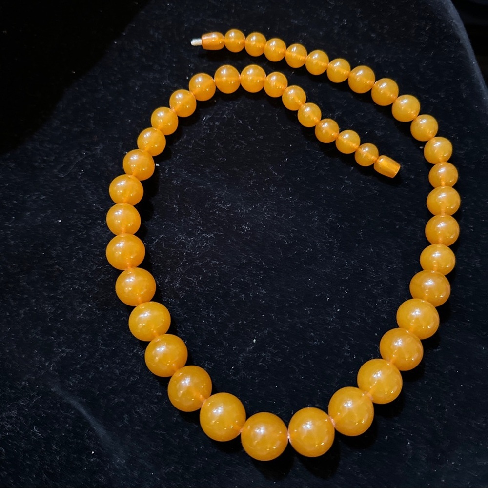 vintage butterscotch bakelite necklace